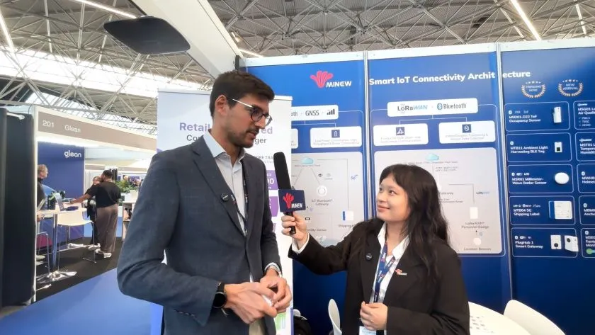 interviewing customer in IoT Tech Expo Europe